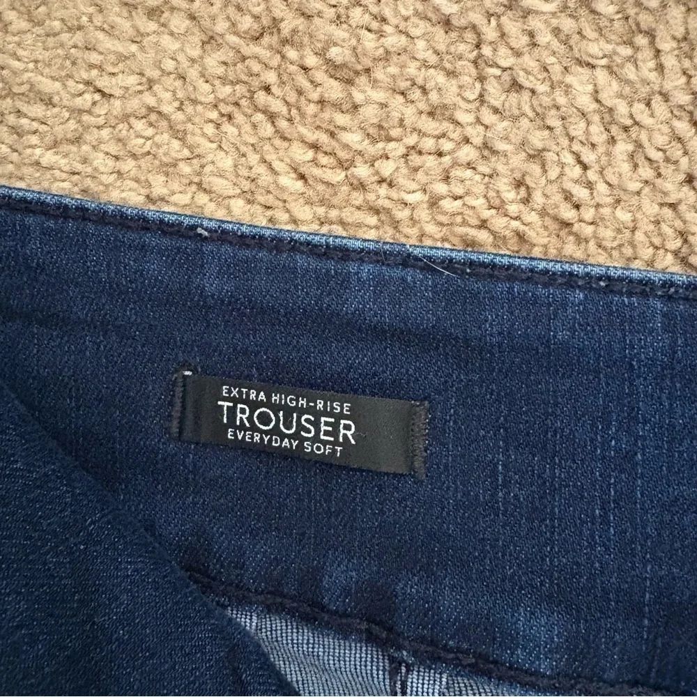 White House Black Market Dark Blue Flare Jeans Extra High-Rise Trouser Size 8 - Picture 3 of 13